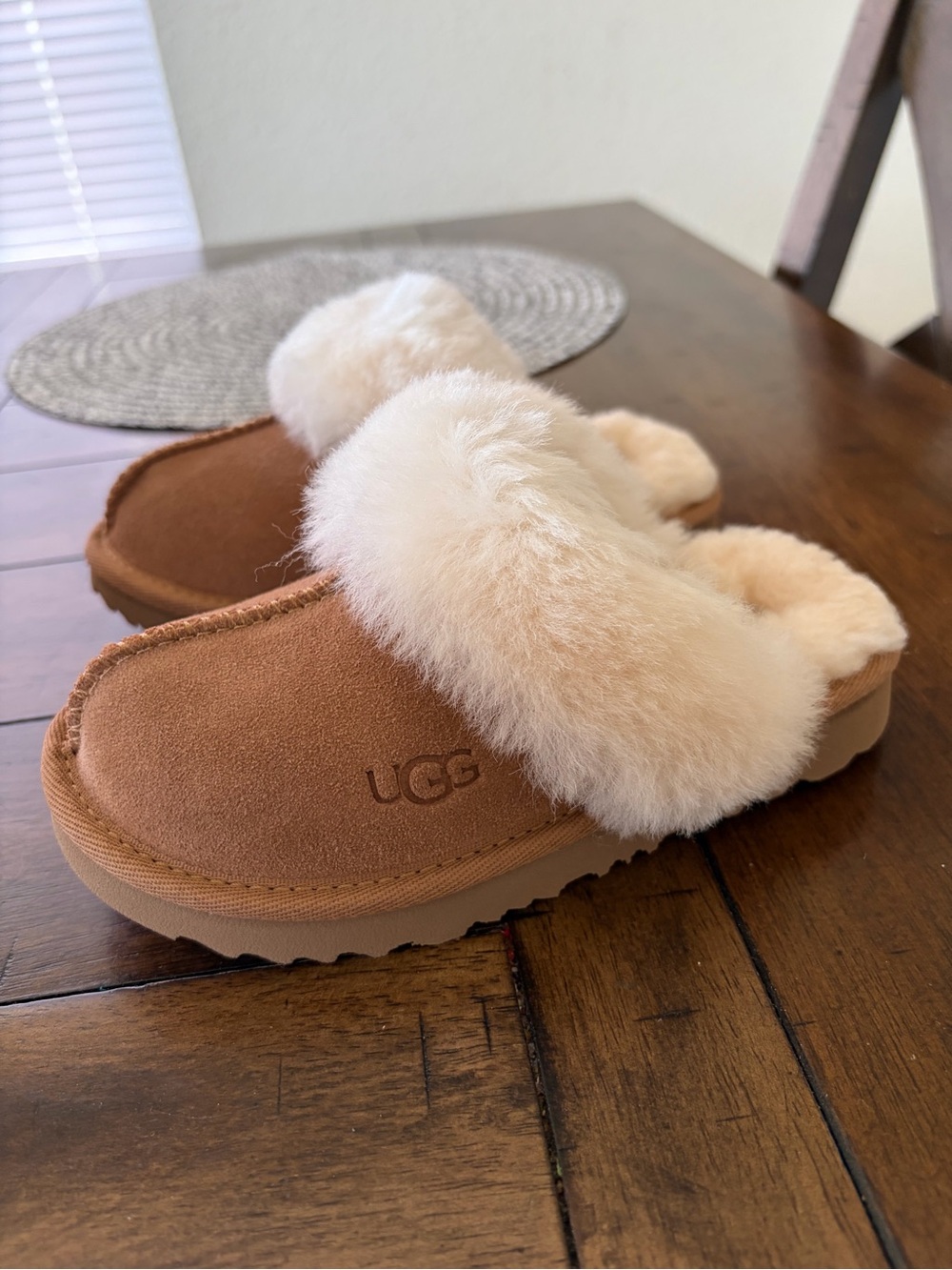 UGG Kids Chestnut Suede Slipper with Cream Fur